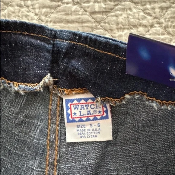 Watch LA Western Style Flare Jeans with Detachable Buckle - Picture 6 of 7